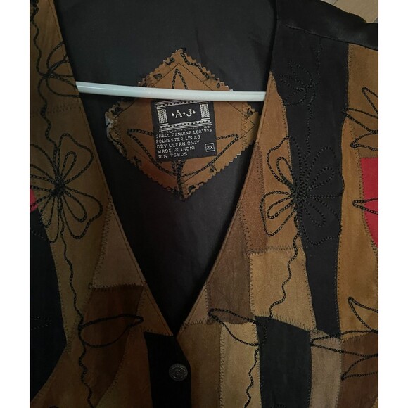 A.J. Vintage Embroidered Suede Leather Patchwork Vest 90's Hippie 2X - Picture 2 of 4